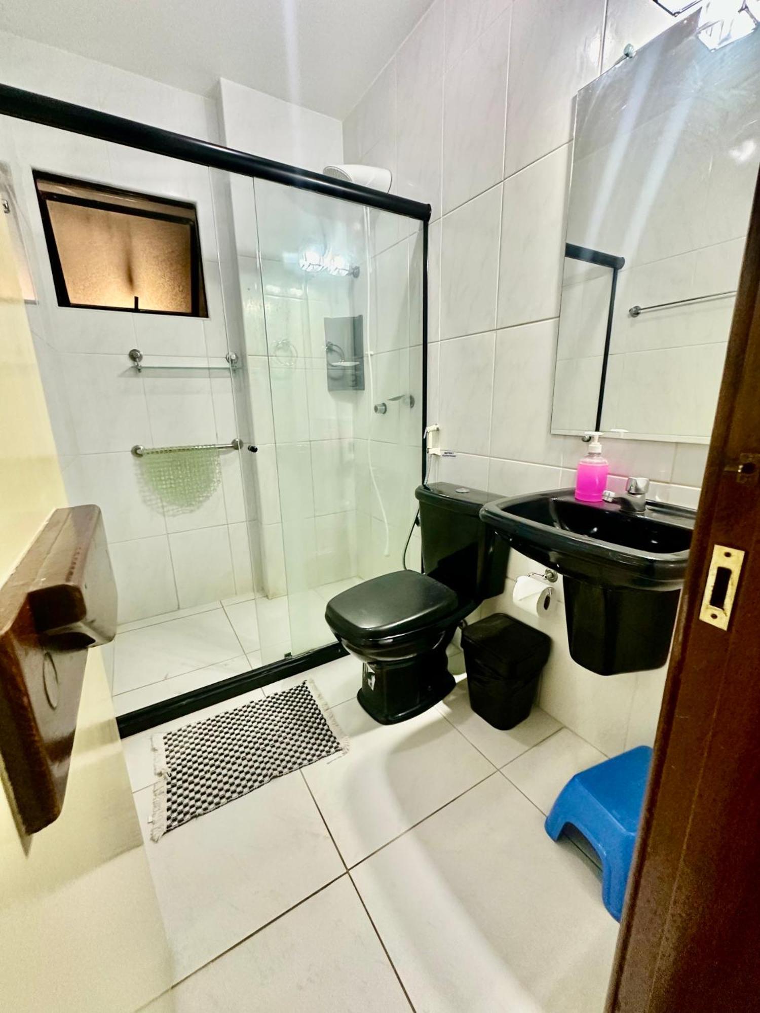 Flat Guarajuba 4 Quartos Terreo A Beira Mar - Pe Na Areia - Governanca Com Arrumadeira E Wi Fi Inclusos Camassari Esterno foto