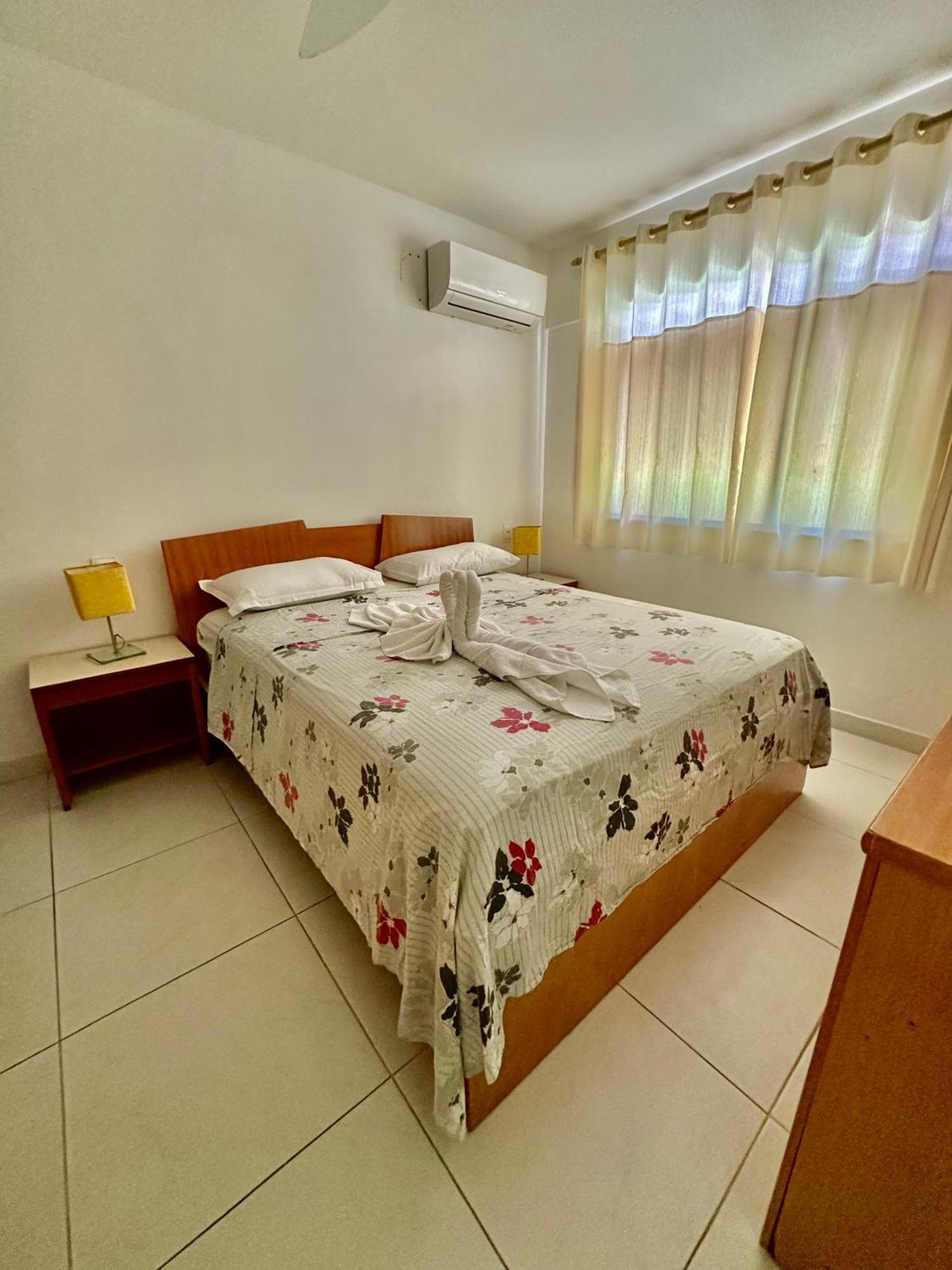Flat Guarajuba 4 Quartos Terreo A Beira Mar - Pe Na Areia - Governanca Com Arrumadeira E Wi Fi Inclusos Camassari Esterno foto